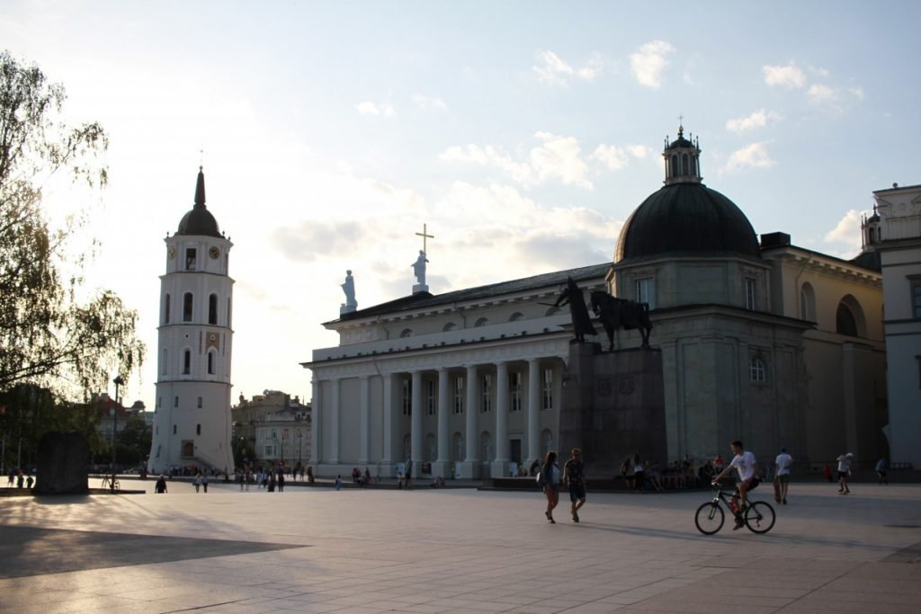 Cosa-vedere-Vilnius-piazza