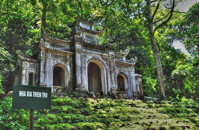 vietnam-5-cose-da-vedere-pagoda-profumi